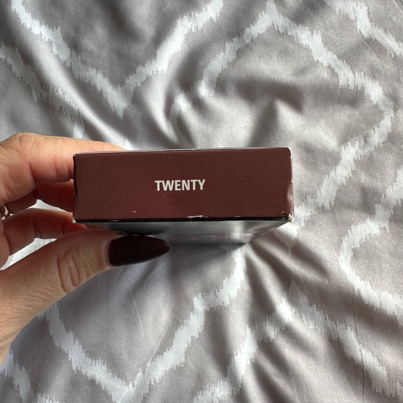 2 Kylie Lip Kits Discontinued Colors - Picture 4 of 4